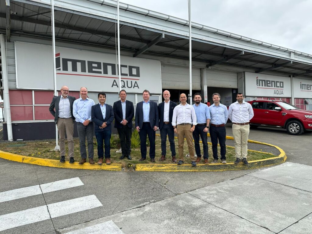 Management team from AIS, Ovun and Imenco Aqua gathered outside Imenco Aqua's premises