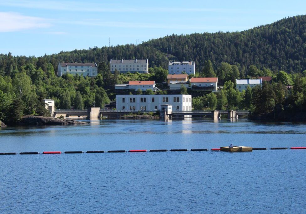 Barrier on water