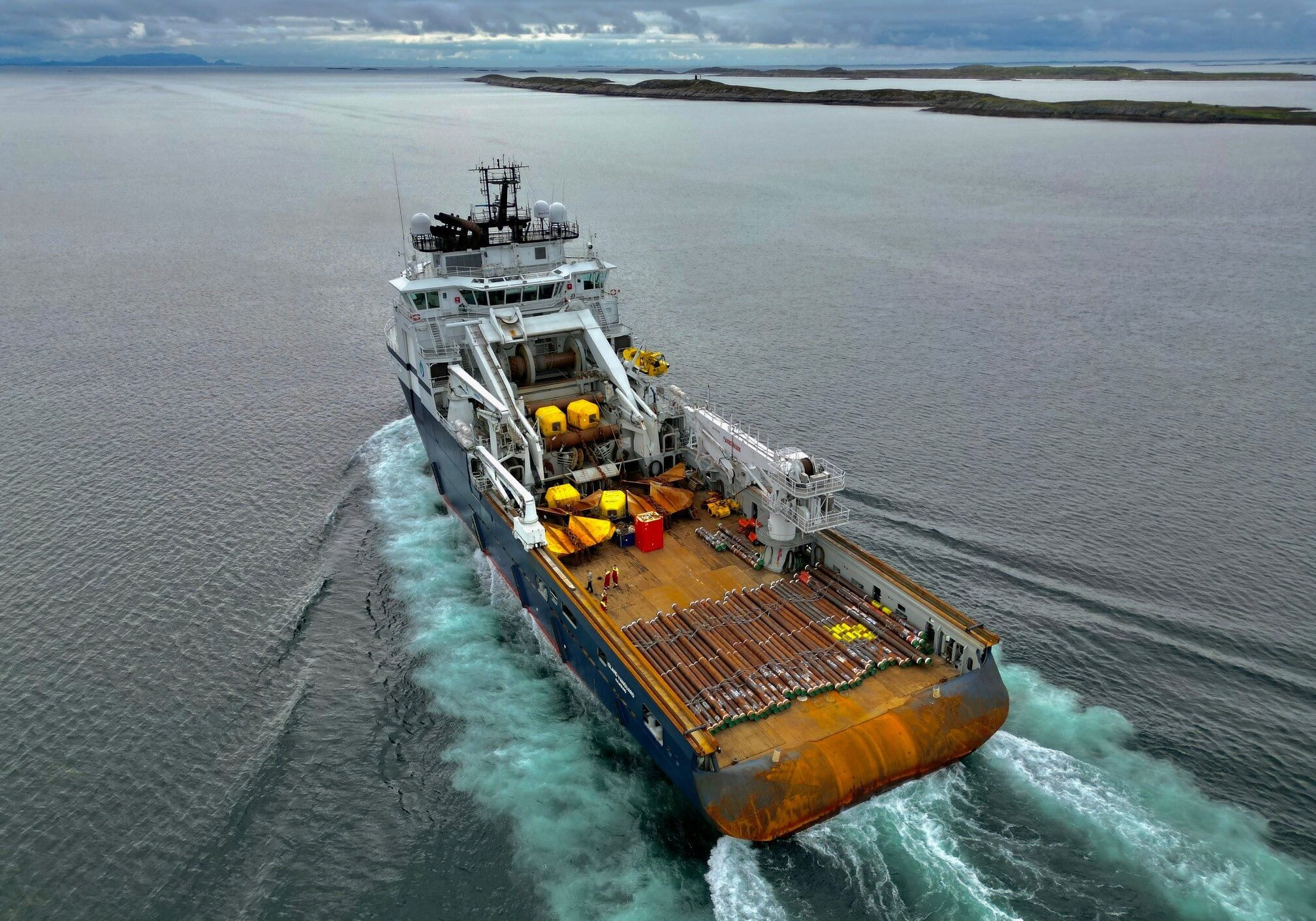 Vanguard ship with buoyancy aboard